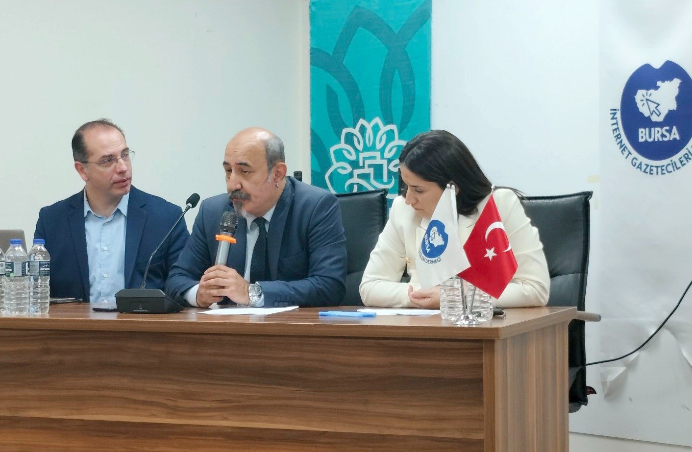 İGD’de Mesut Demir güven tazeledi