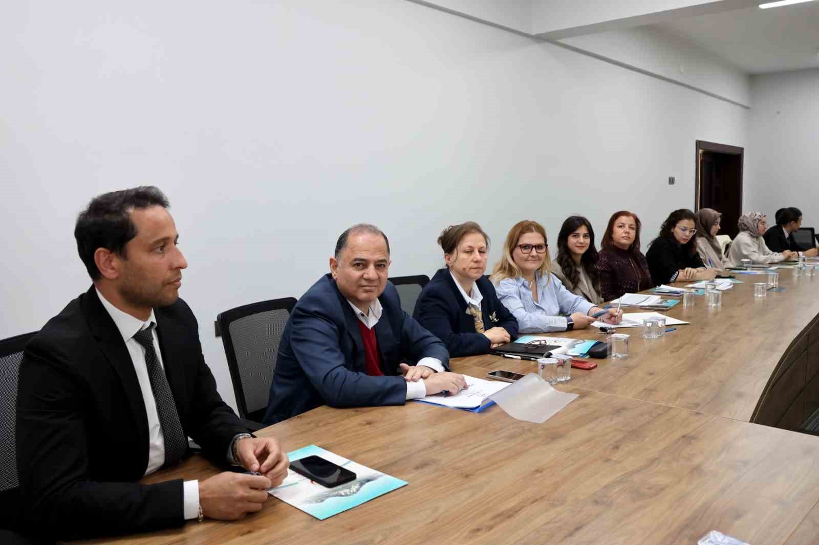 İl Sağlık Müdürü Erşan’dan tüm sağlık ekibine çağrı: "Gönülden bir seferberlik başlatın"