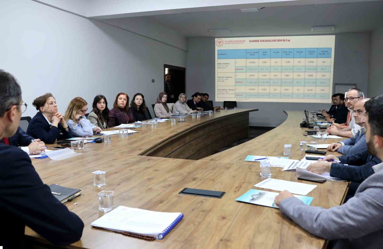 İl Sağlık Müdürü Erşan’dan tüm sağlık ekibine çağrı: "Gönülden bir seferberlik başlatın"