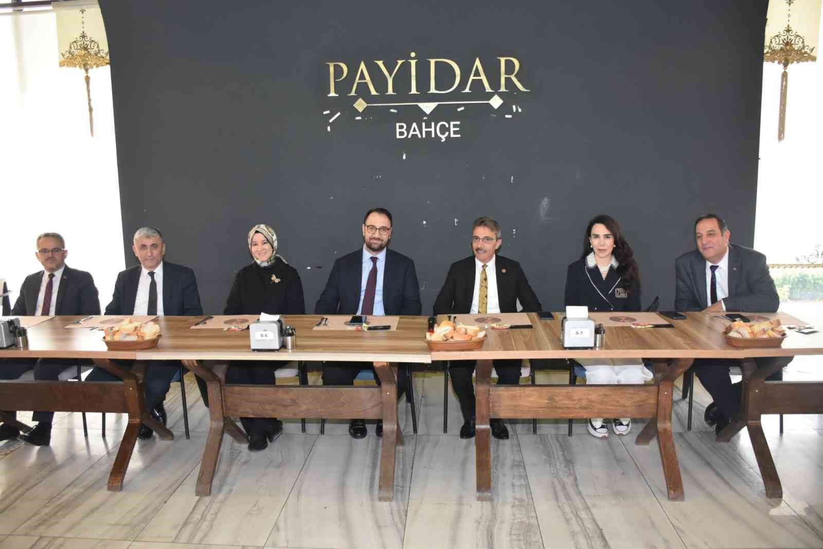 Başkan Şenol Dinç Kültür ve Sosyal İşler Müdürlerini misafir etti