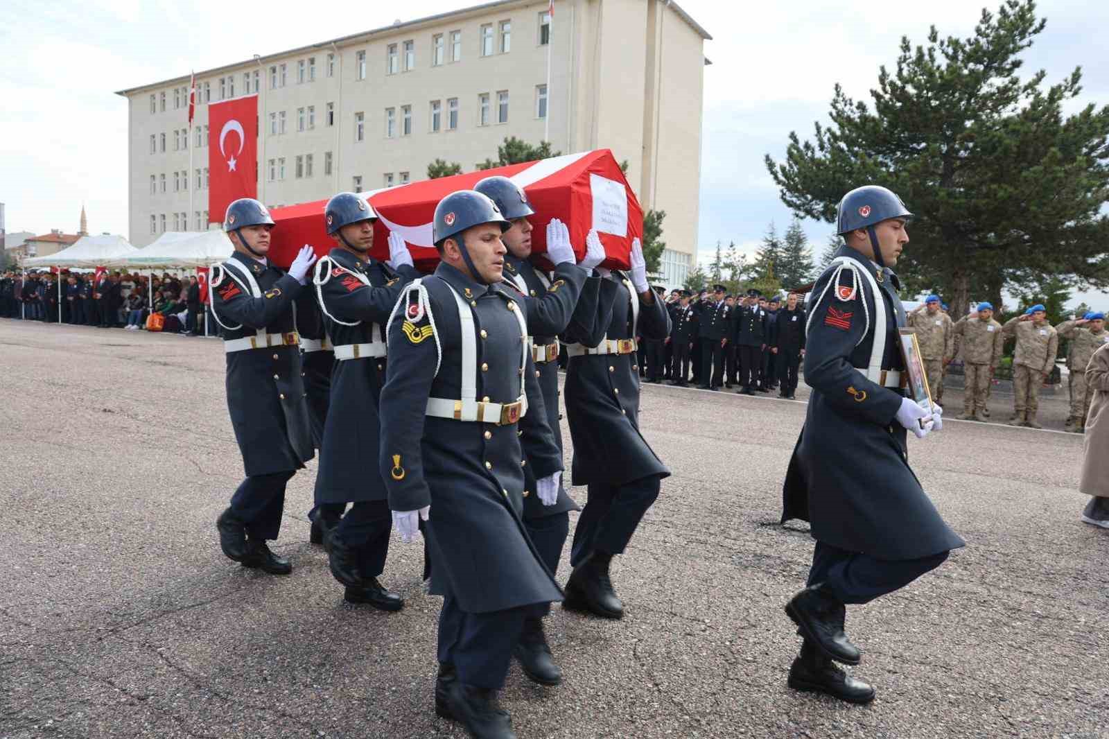 Şehit Astsubay memleketine uğurlandı