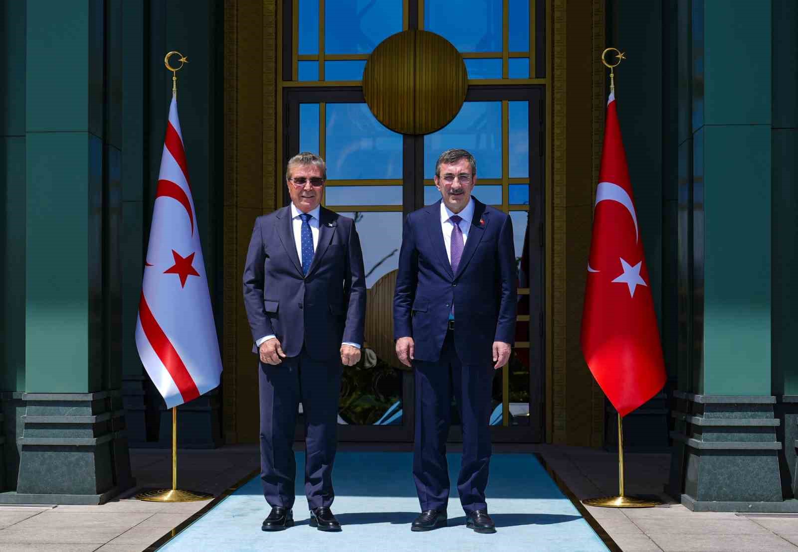 Cumhurbaşkanı Yardımcısı Yılmaz, KKTC Başbakanı Üstel ile görüştü