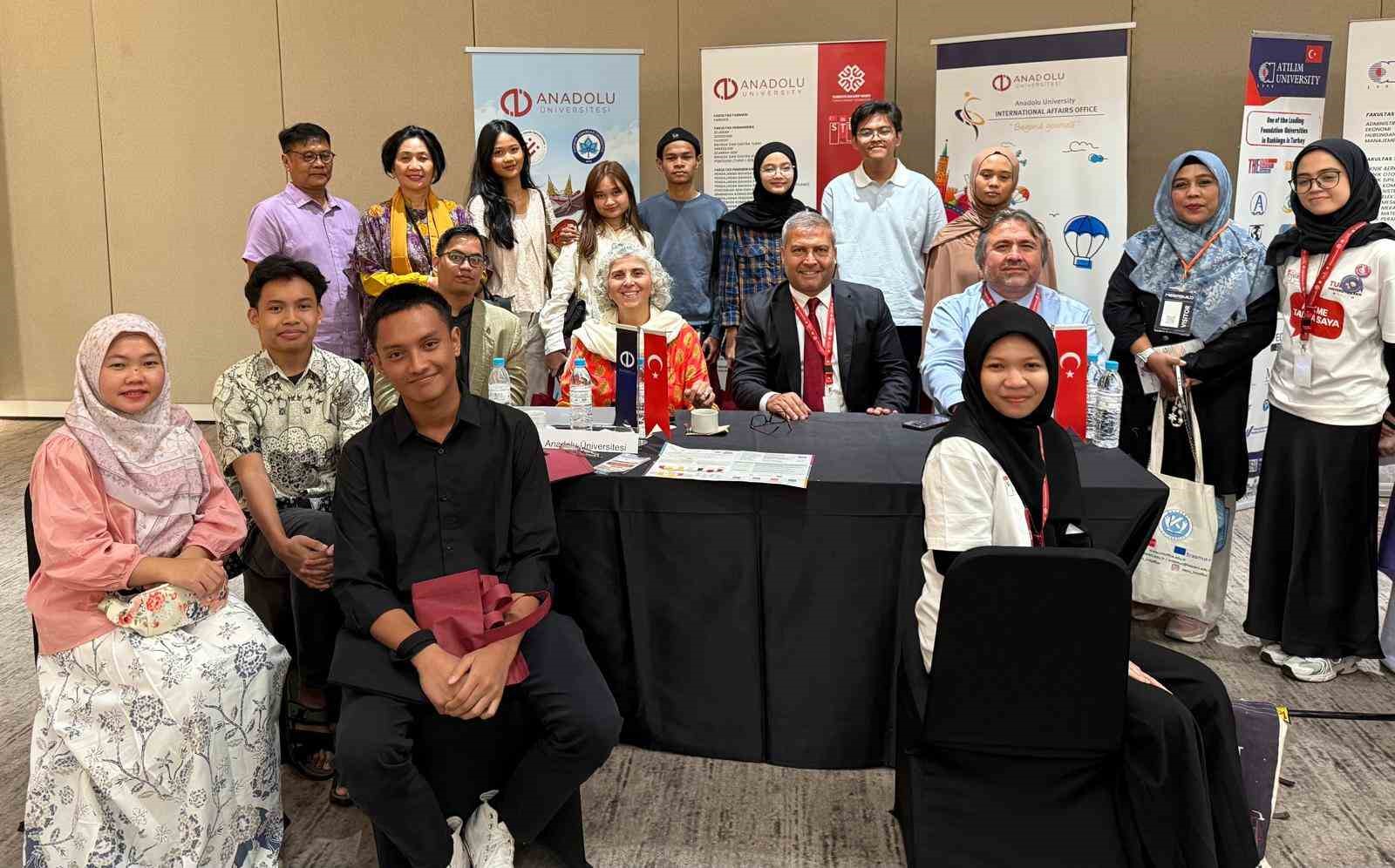 Anadolu Üniversitesi, Türk Üniversiteleri Eğitim Fuarı’na katıldı