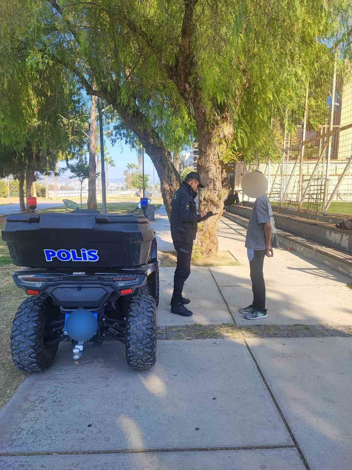 Konak polisi güven veriyor: 3 bin aranan şahıs yakalandı
