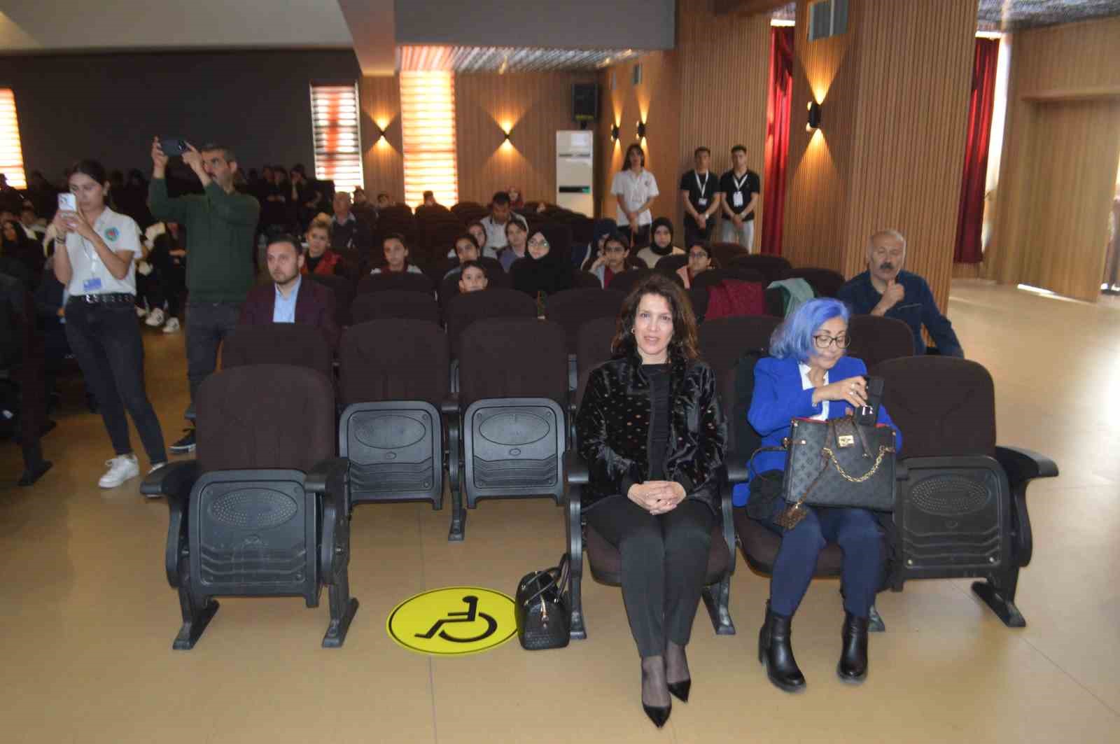 Ayvalık’ta Kutü’l Amare Zaferi’nin 109. yıldönümü kutlandı