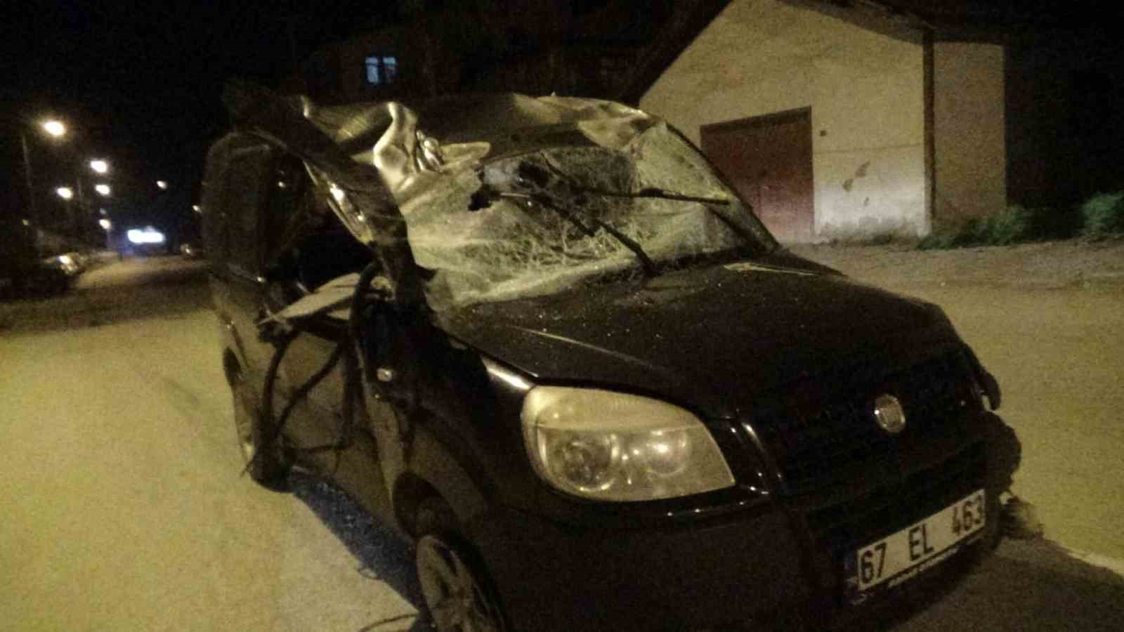 Arkadaşının aracını izinsiz alıp kaza yaptı: 2 yaralı
