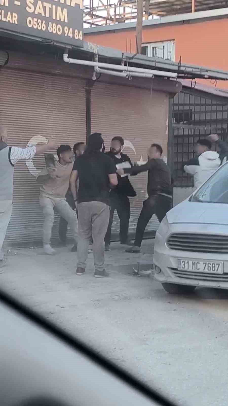 Keserli kavga kamerada