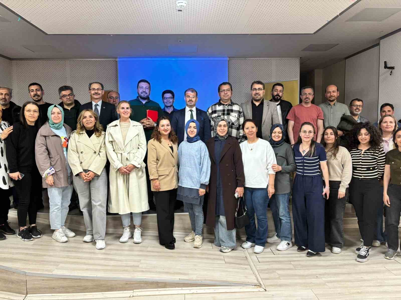 &Ouml;ğretmen Akademileri etkinlikleri s&uuml;r&uuml;yor
