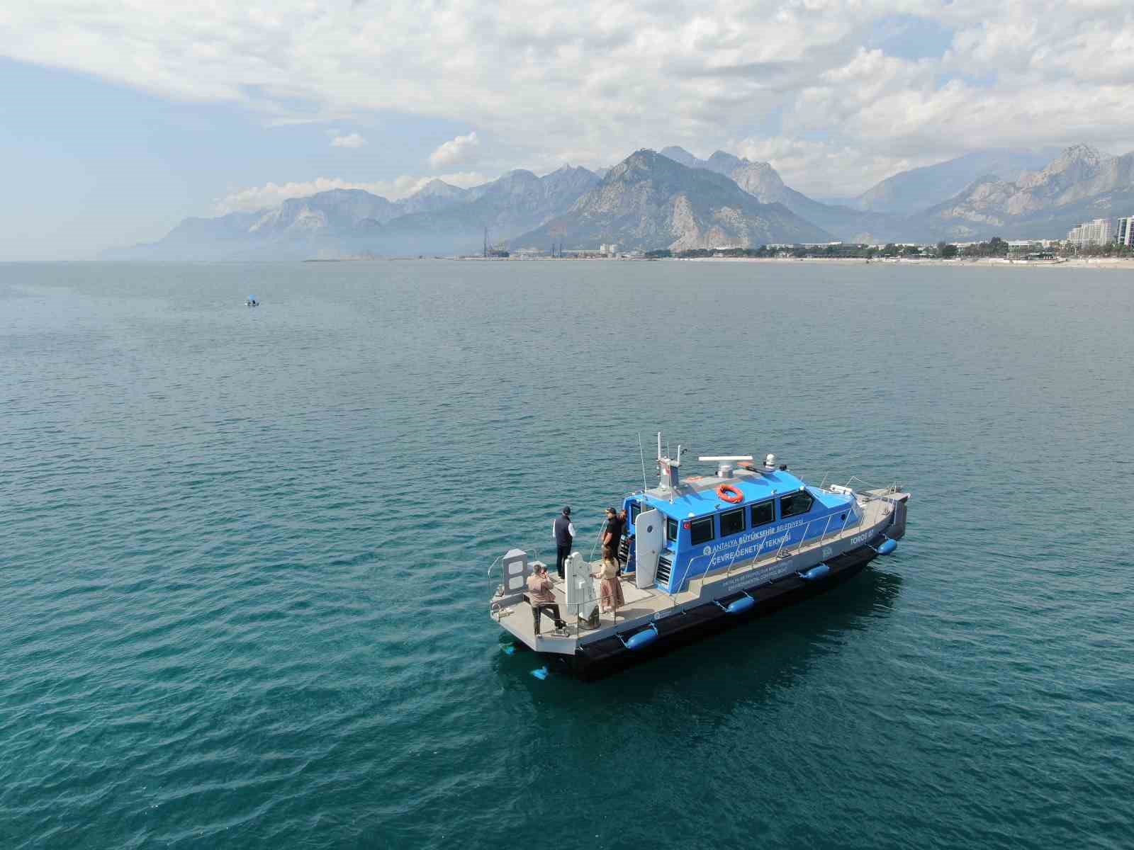 Elektronik gemi denetim sistemiyle Antalya körfezinde 124 gemiden kaçak deşarj tespit edildi