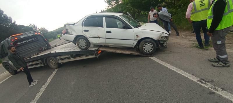 Otomobil şarampole yuvarlandı