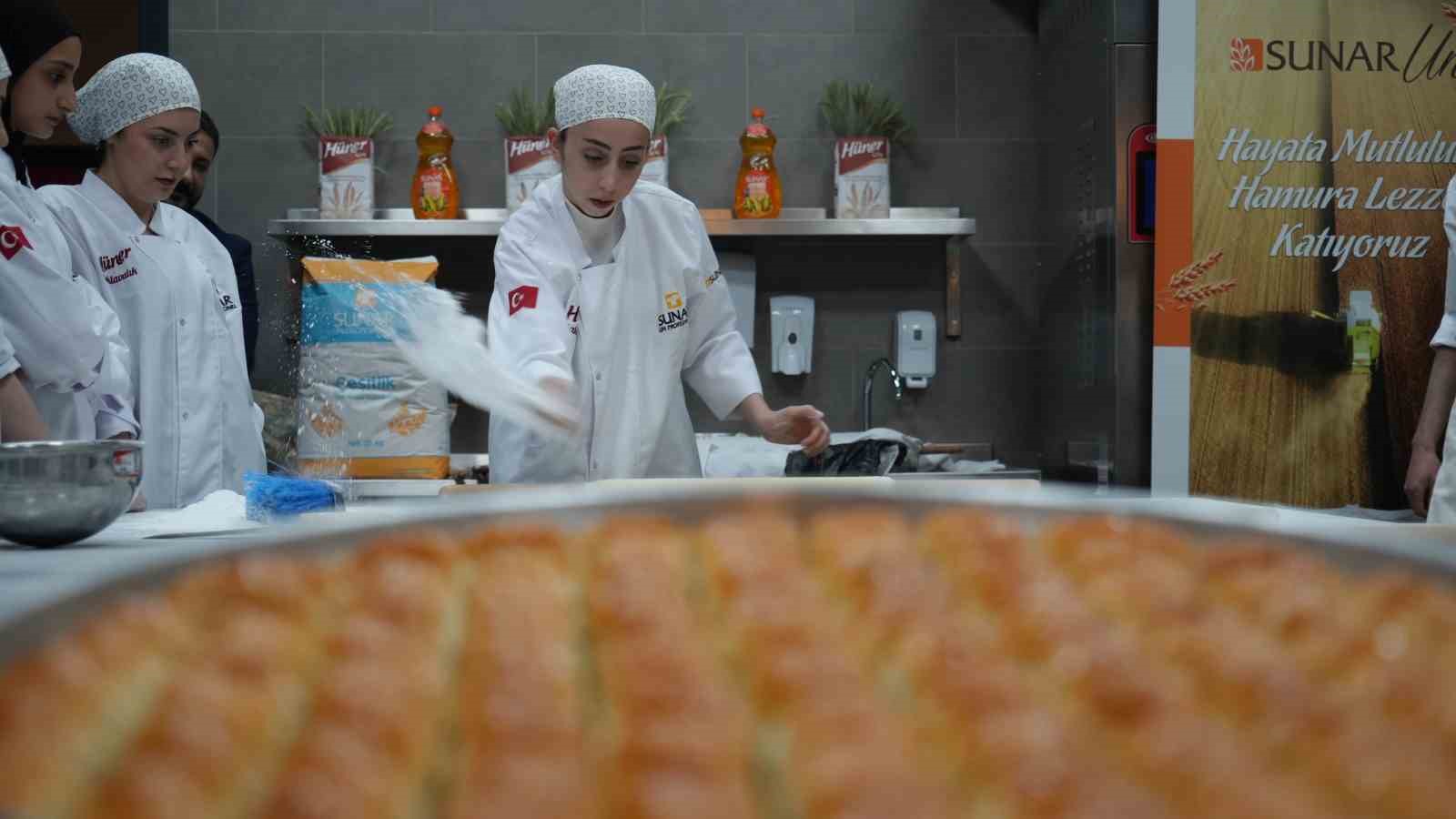Sunar Un, ürünlerini Gaziantep’te baklava ustaları ile buluşturdu
