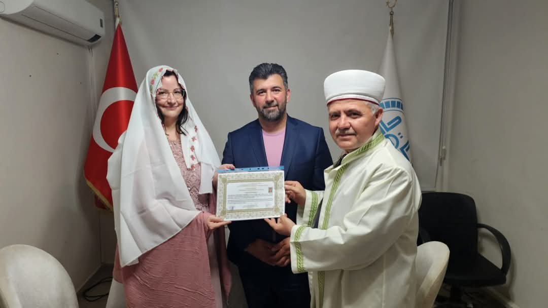 Müslüman olup Canan ismini aldı