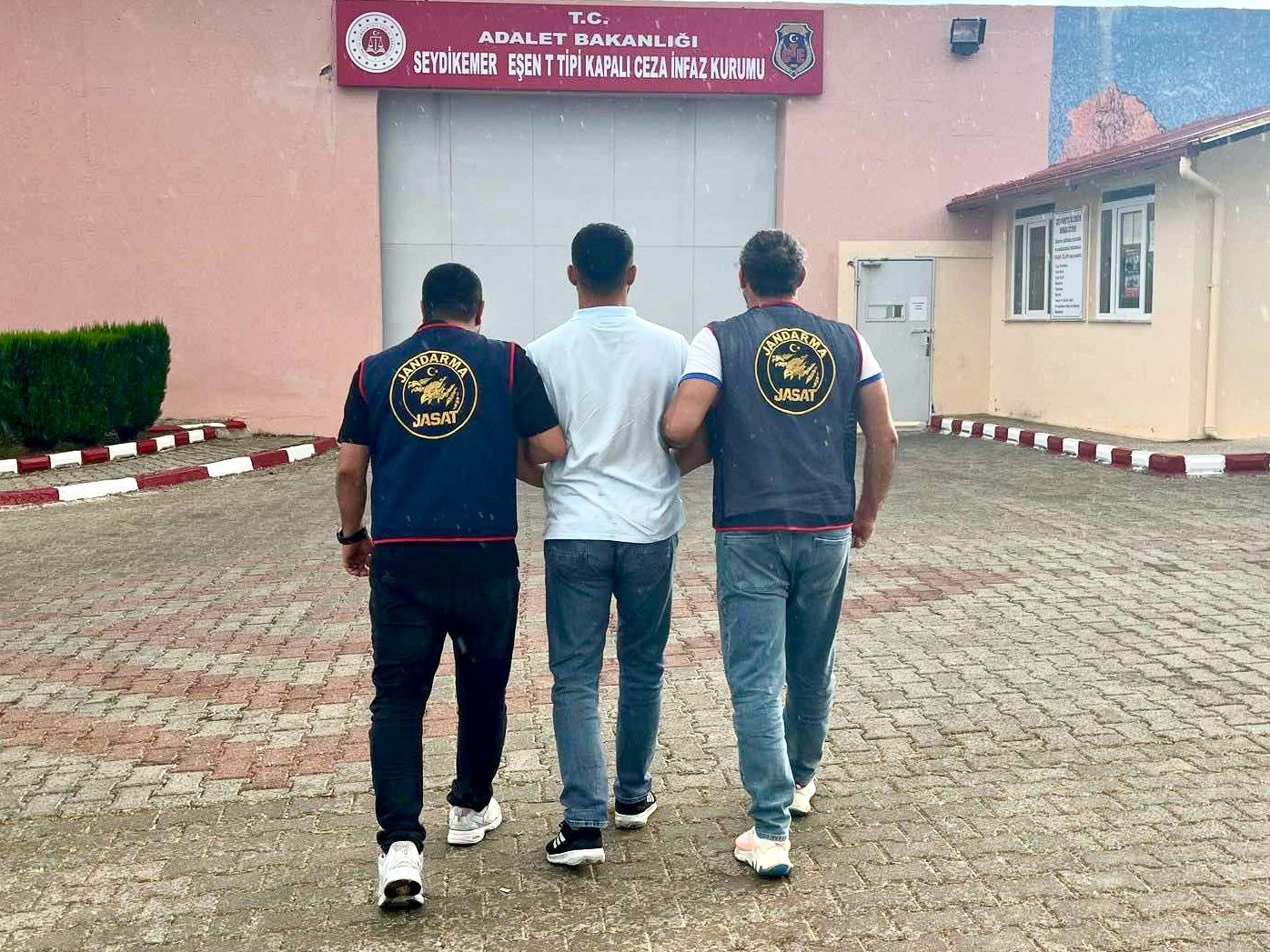 Fethiye’de 12 yıl hapis cezası bulunan hükümlü yakalandı