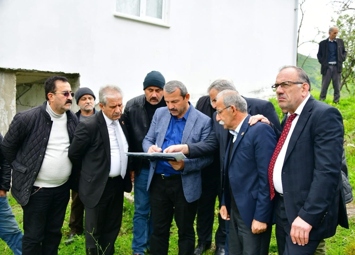İki ilin komşu ilçeleri tek köprüde buluşuyor
