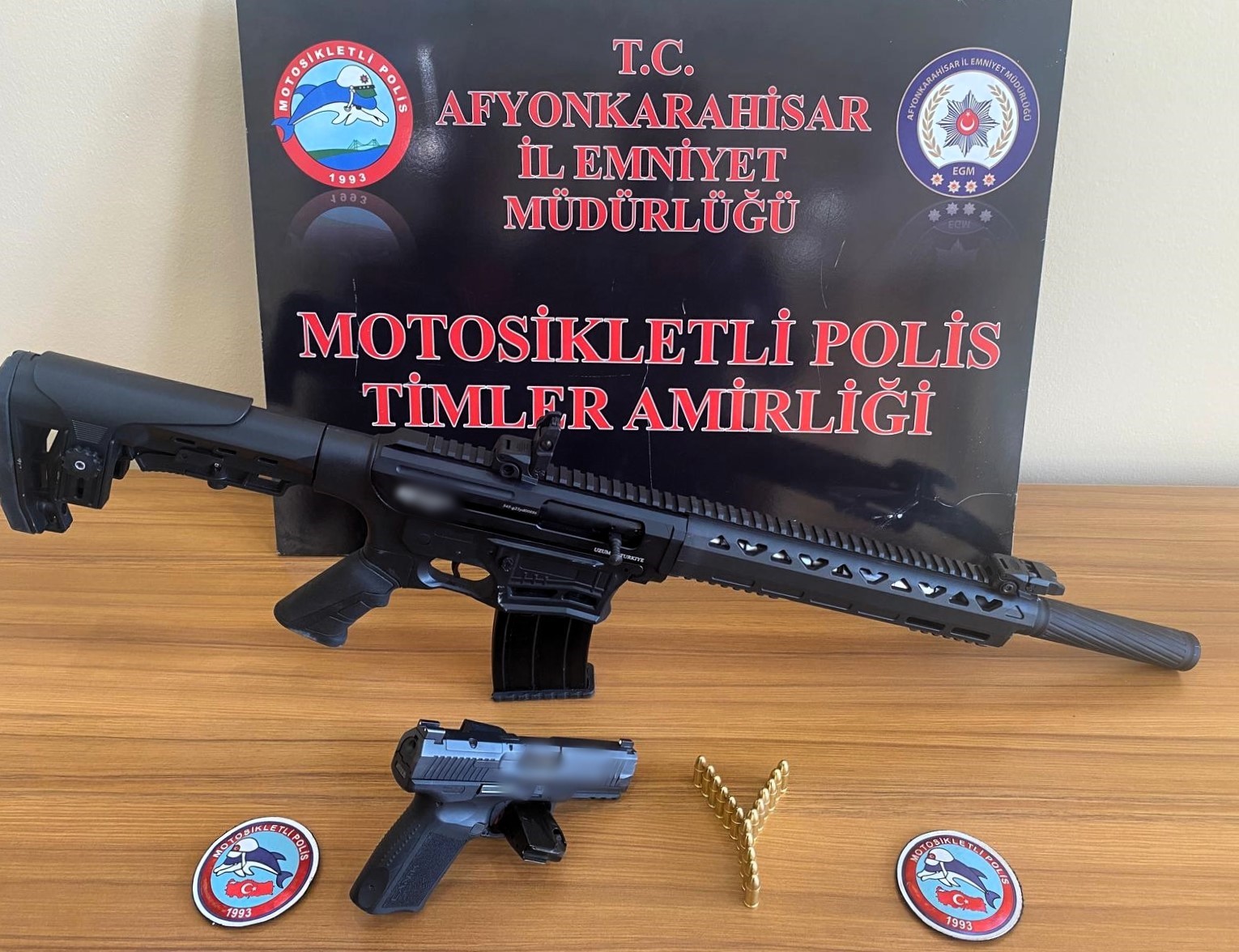 Polis bir haftada 8 bine yakın kişinin ve 2002 aracın sorgulamasını yaptı
