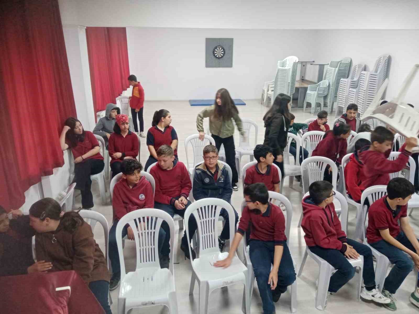 K&uuml;tahya DKMP&rsquo;den &ouml;ğrencilere biyolojik &ccedil;eşitlilik, biyoka&ccedil;ak&ccedil;ılık ve yaban hayatı eğitimi
