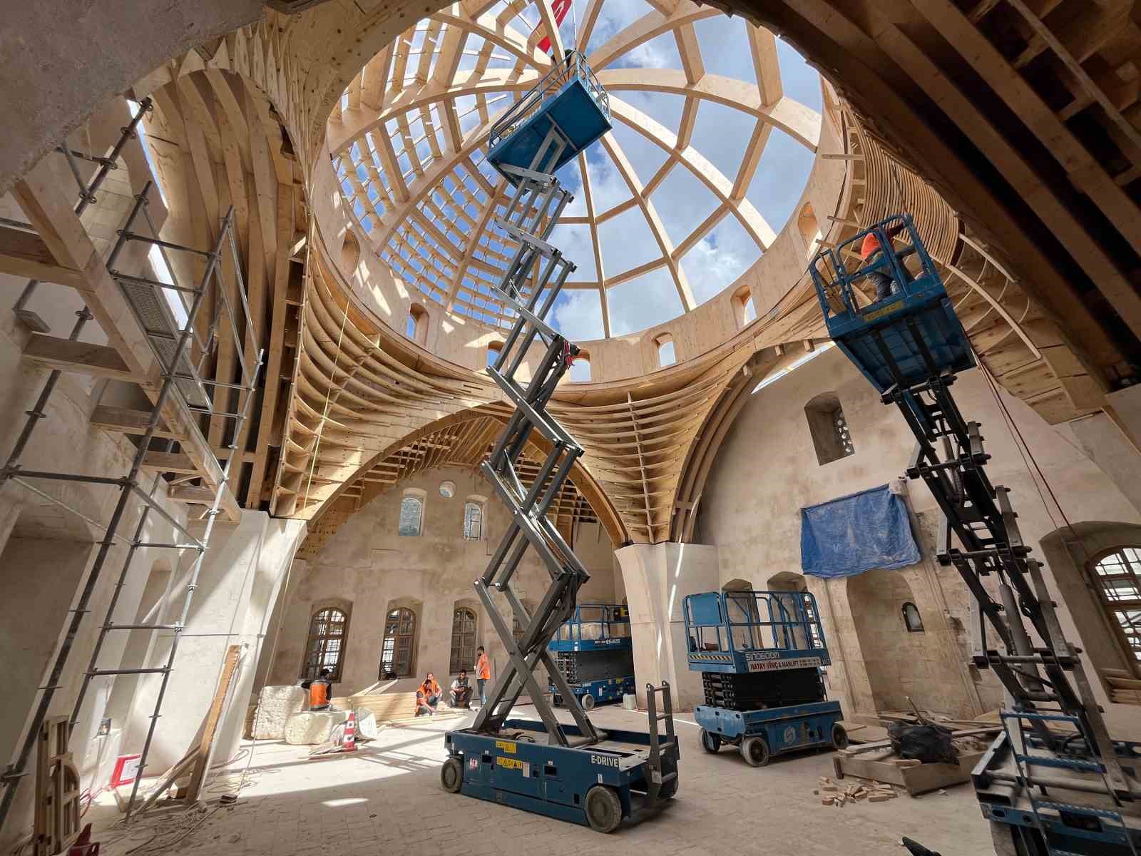 Başkan Altay: "Hatay’da Anadolu’nun ilk camisinde çalışmaları kısa sürede tamamlayacağız"