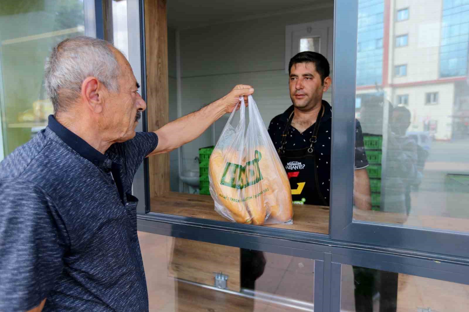 HAYDİ b&uuml;felerinde satışa sunulan ekmeklerde indirime gidildi
