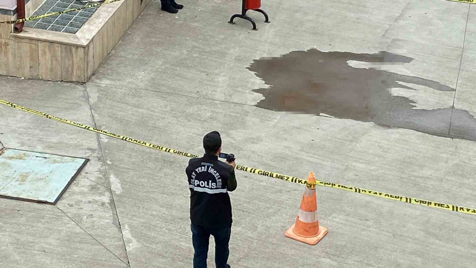 Kocaeli’de okulun 4’üncü katından düşen liseli ağır yaralandı
