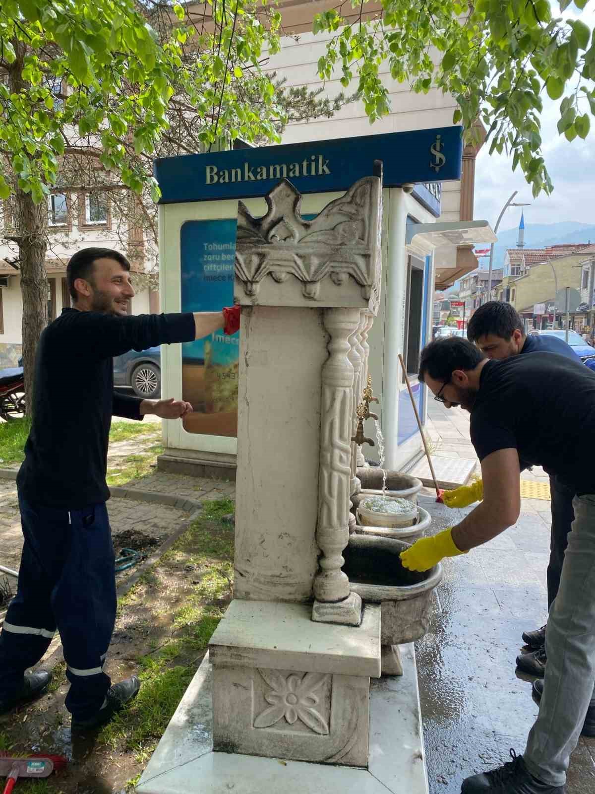 İmamlar pırıl pırıl yaptı

