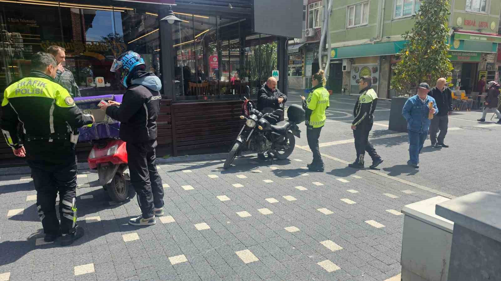 Bandırma’da yaya alanlarında motosiklet alarmı
