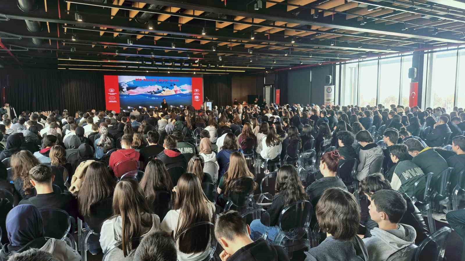 Bir Bilenle Bilge Nesil Kompozisyon Yarışması&rsquo;nın kazananlarına &ouml;d&uuml;l
