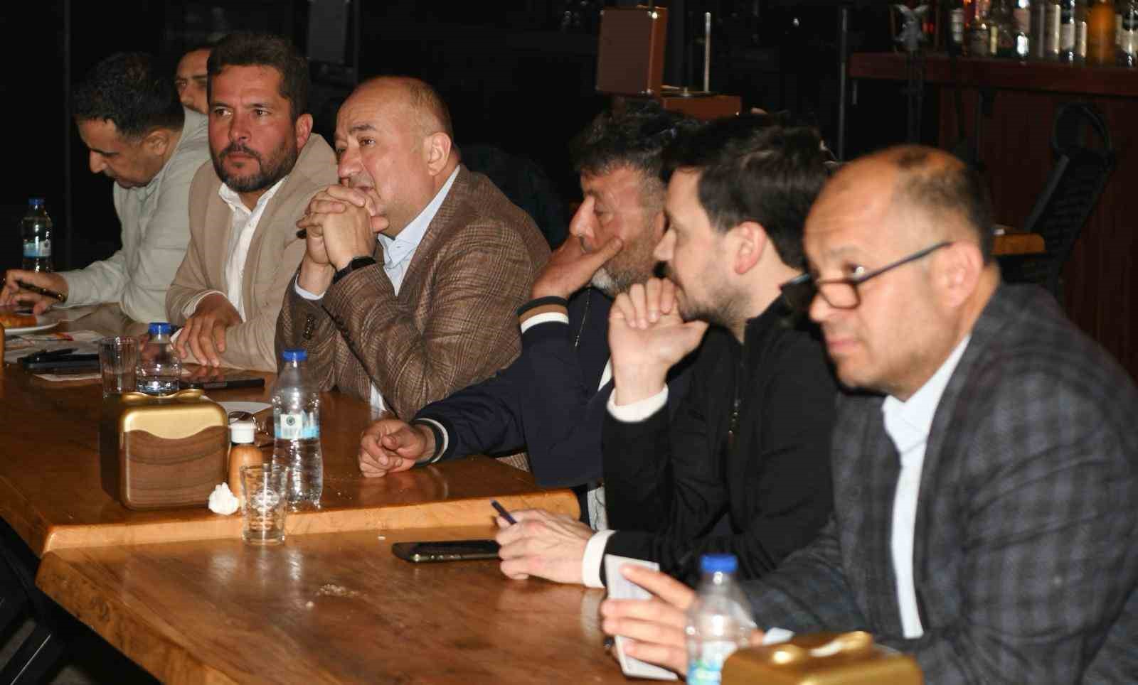 AK Partili Gider, Lapseki’de muhtarlarla bir araya geldi