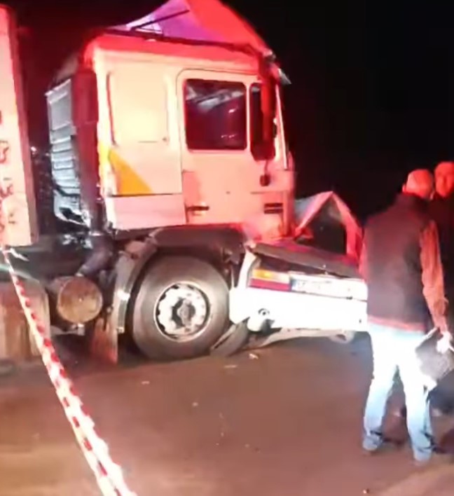 Tırla otomobil çarpıştı: 1 ölü
