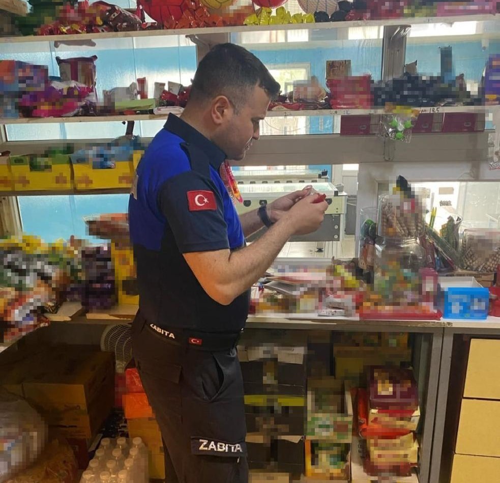 Turgutlu Zabıtasından okul kantinlerine denetim