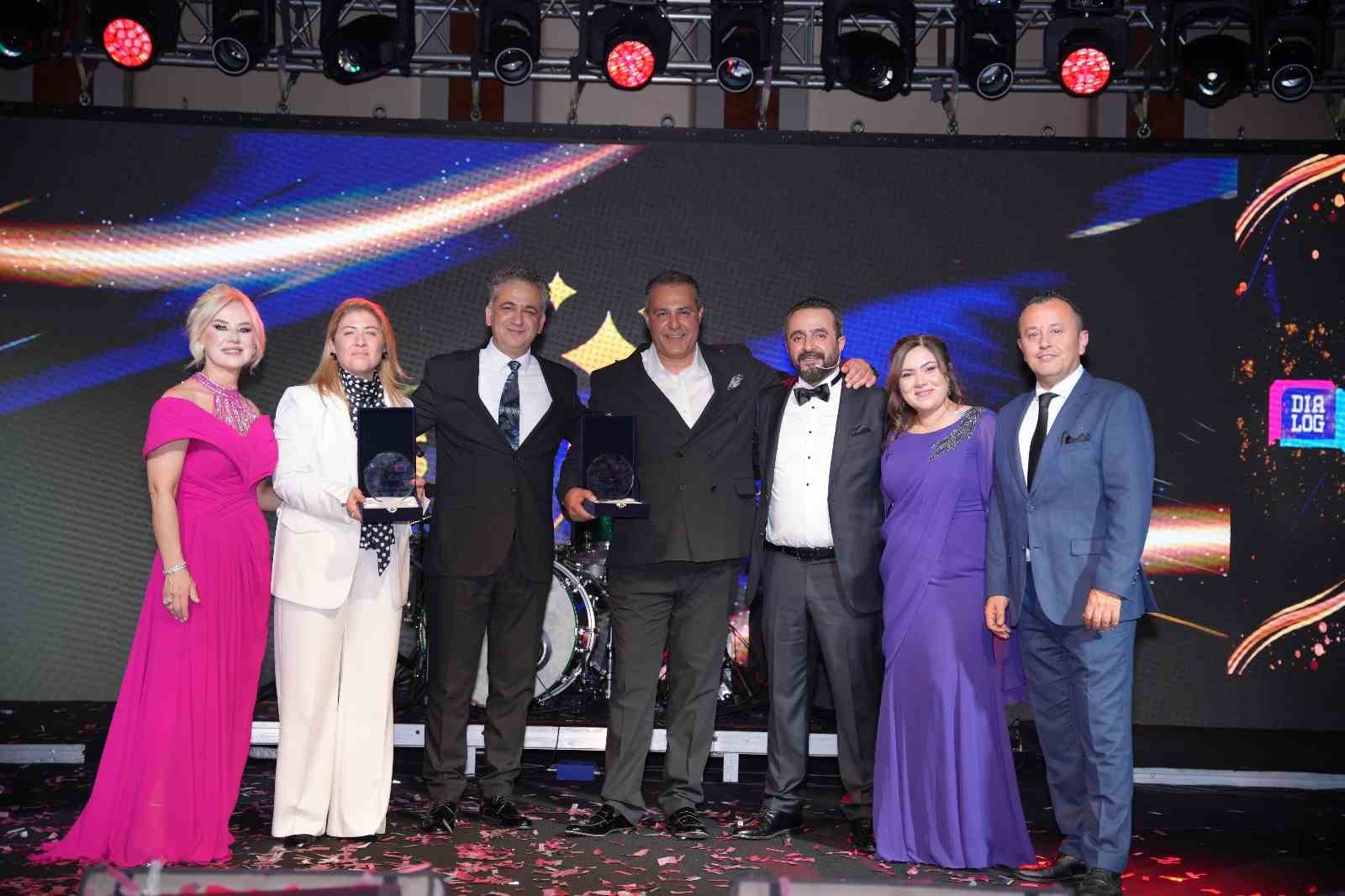 Gayrimenkulün yıldızları ödüllendirildi
