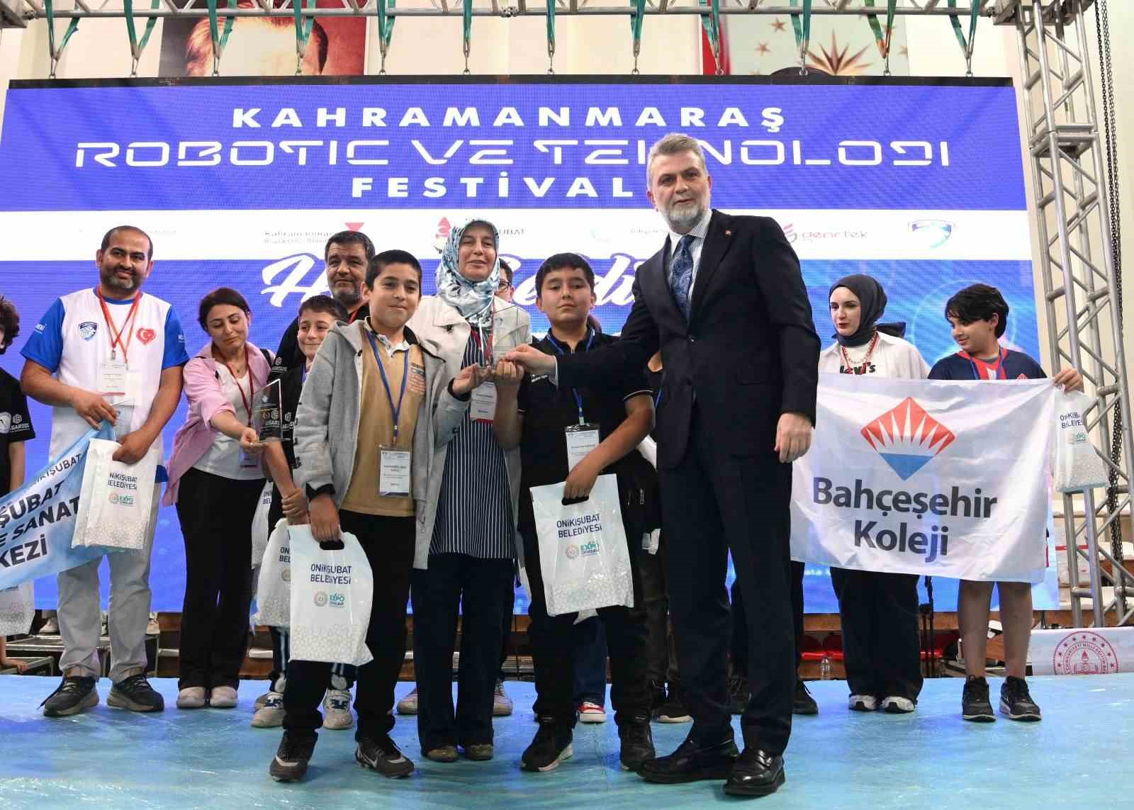 Başkan Görgel:"Türkiye Yüzyılının teminatı gençlerimizin yanındayız"