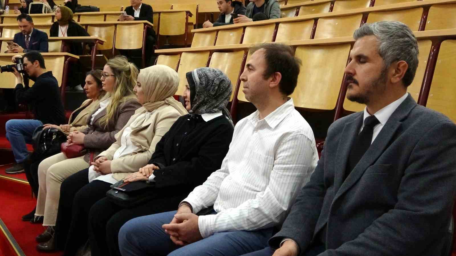 Başkan Ceyda Çetin Erenler, DPÜ’de "Siyasette Kadın"ın konuğu oldu
