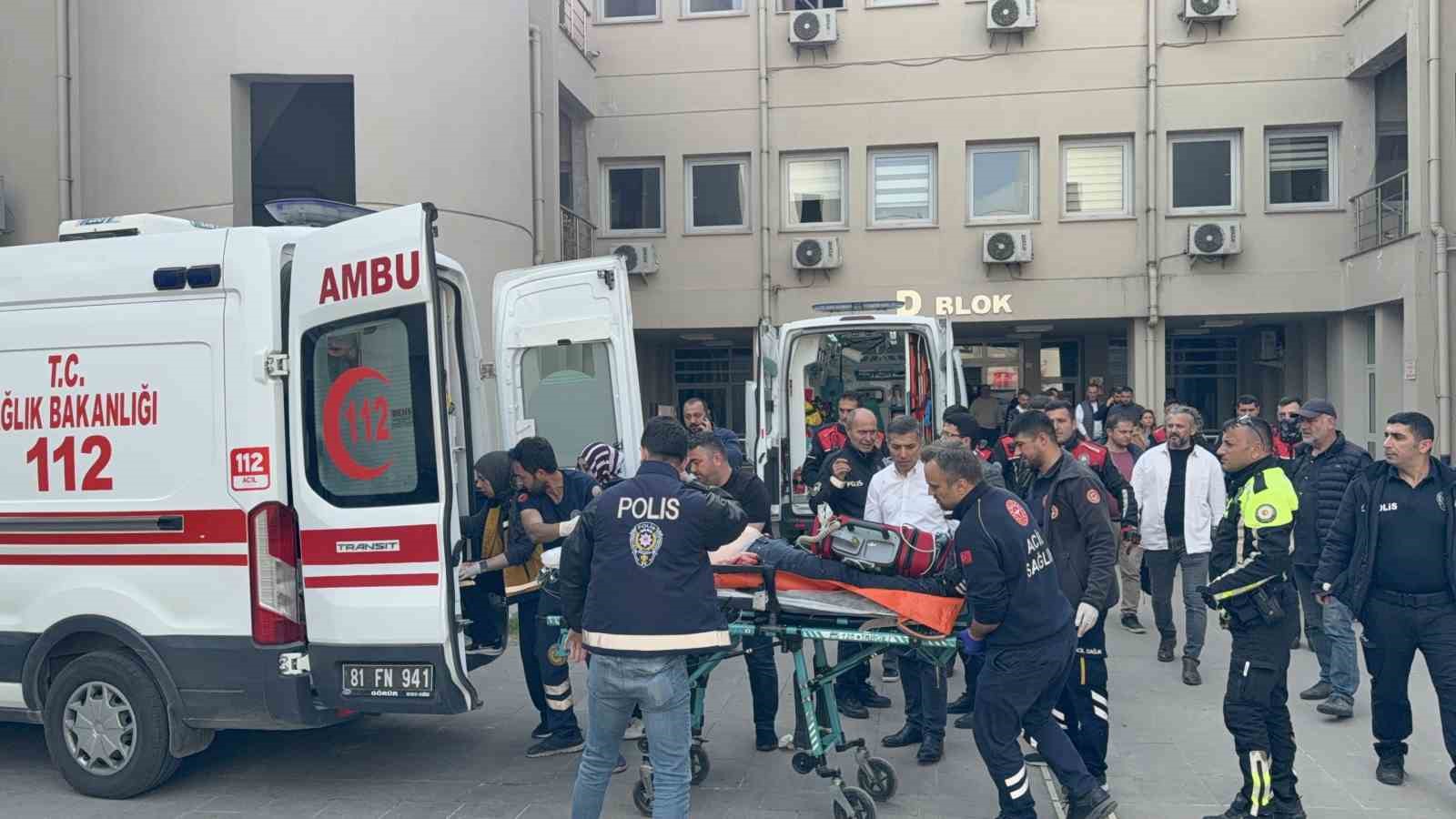 İl Sağlık Müdürlüğü avukatı odasında silahla vurulmuş halde bulundu