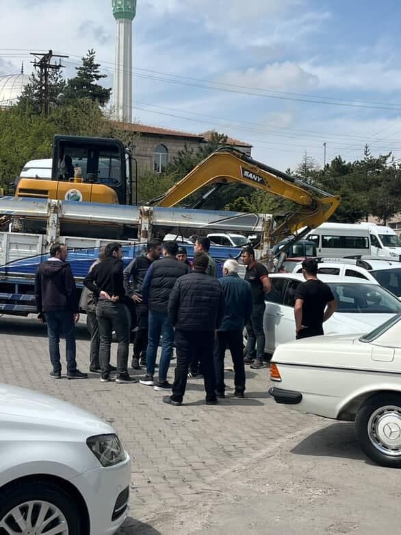 Freni boşalan kamyon geri kaçtı, 4 araca çarparak durabildi