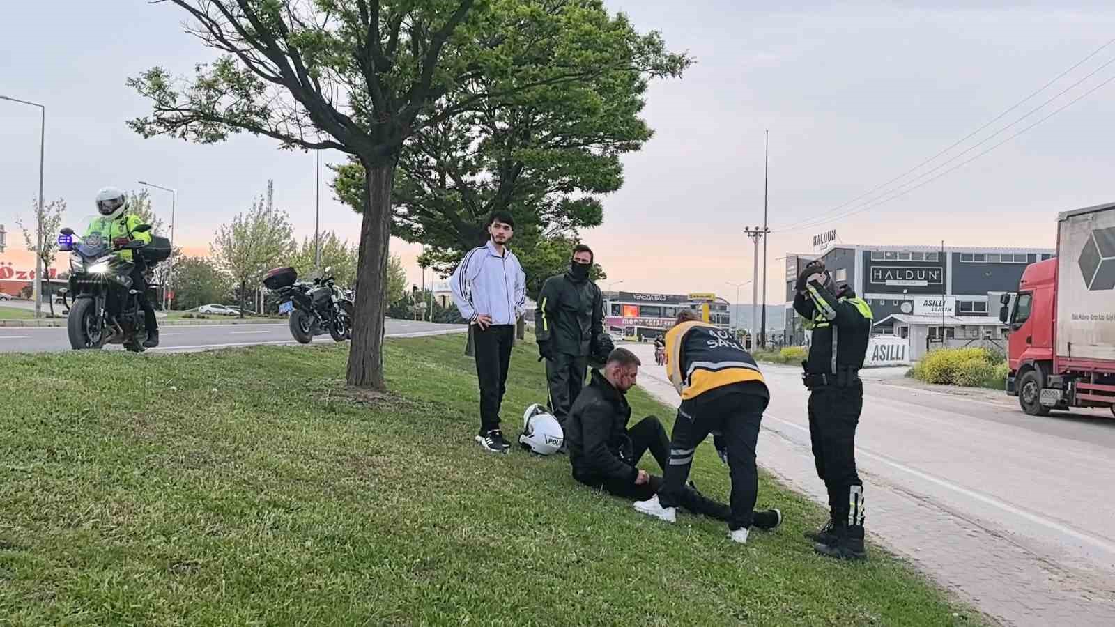 Polisten kaçan motosikletli kazaya karıştı, yaralanan sürücü ehliyetsiz çıktı