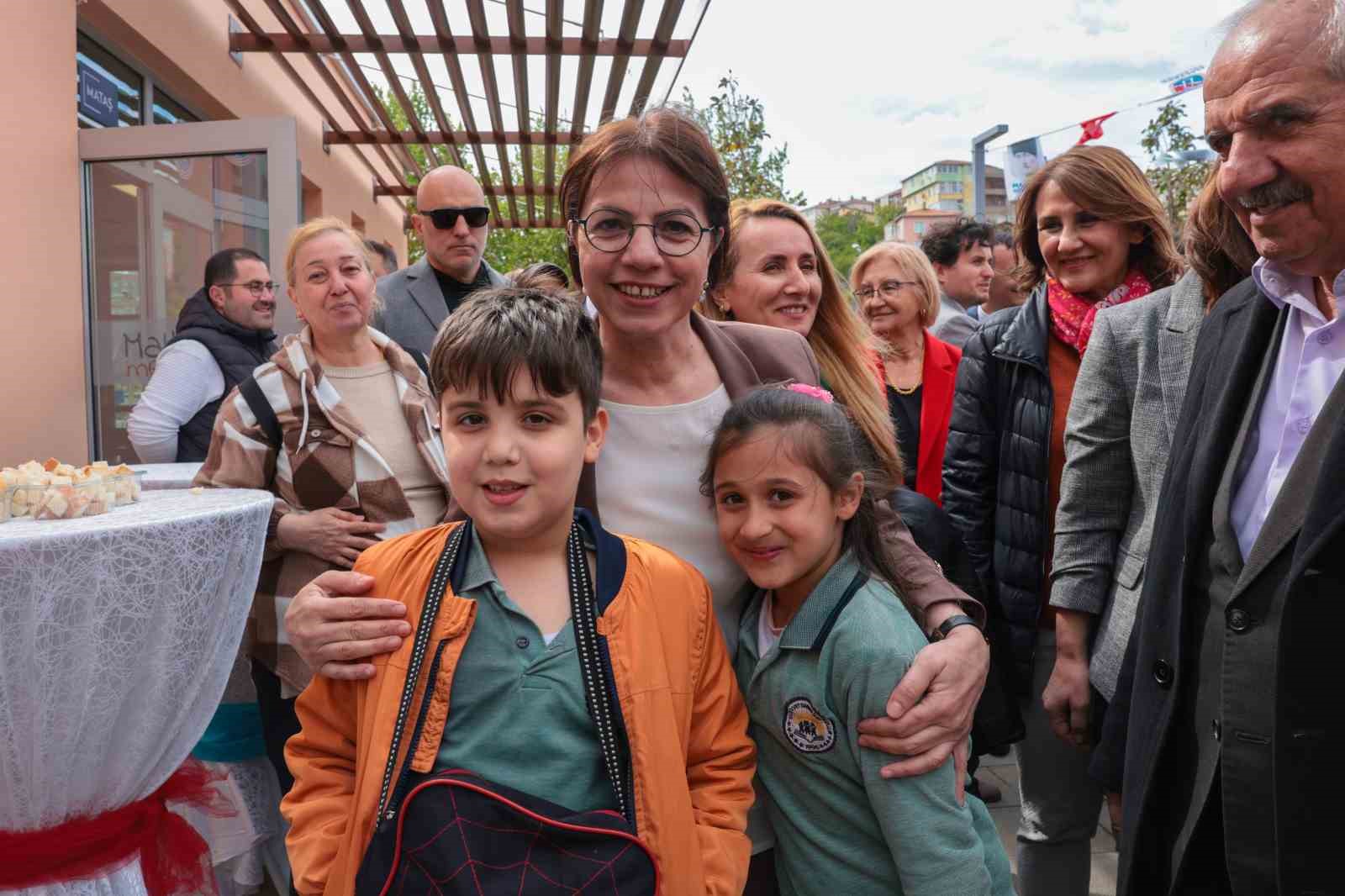 Maltepe Mek&acirc;n ve Halk Market hizmete a&ccedil;ıldı
