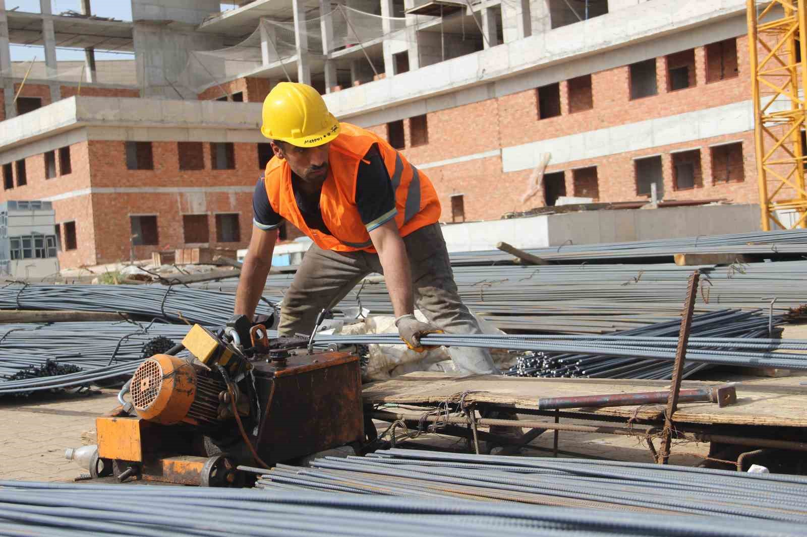 Şanlıurfa’da inşaat işçileri 1 Mayıs’ta da mesaide
