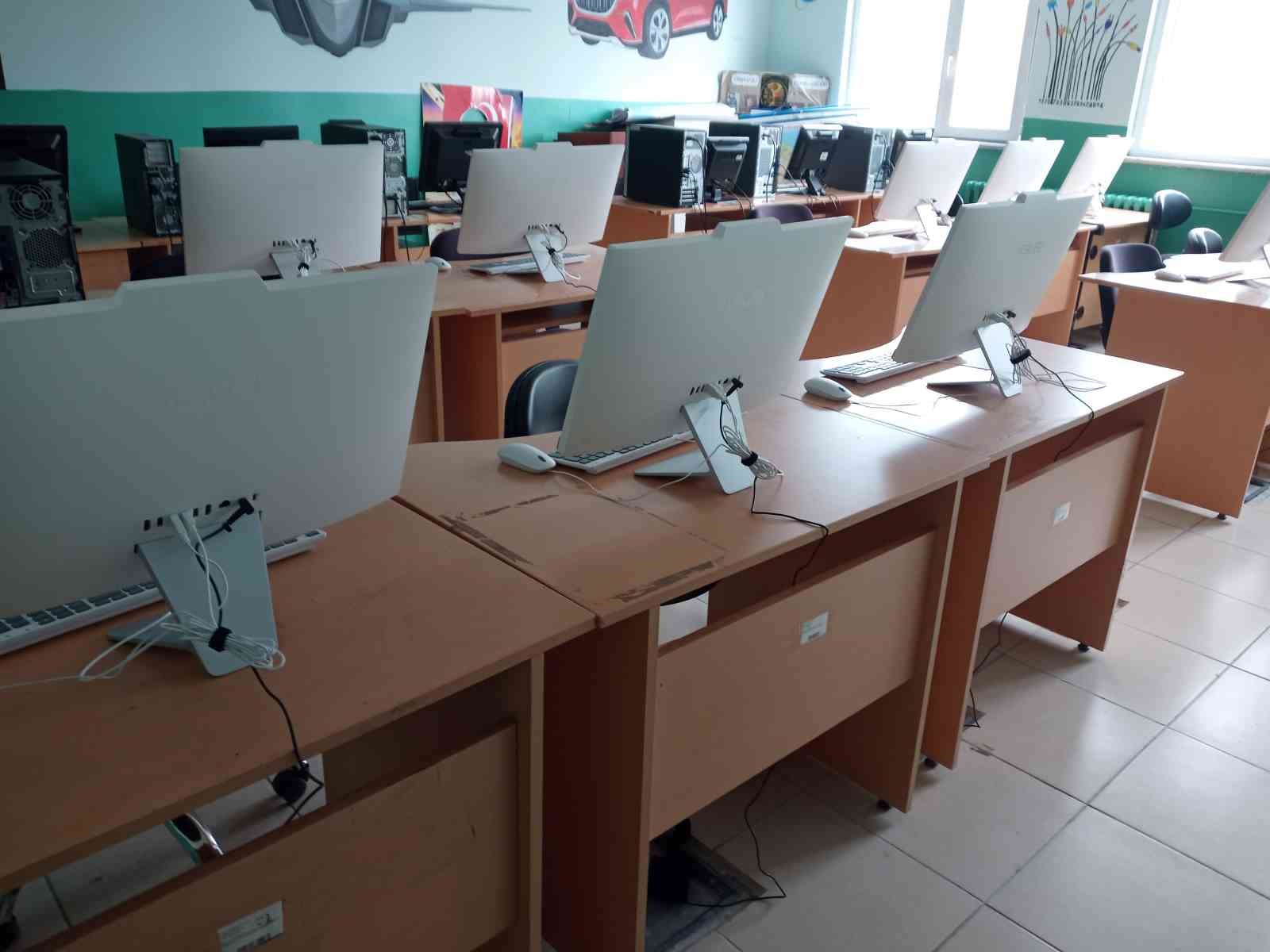 Stuttgart’tan Posof’a eğitim desteği