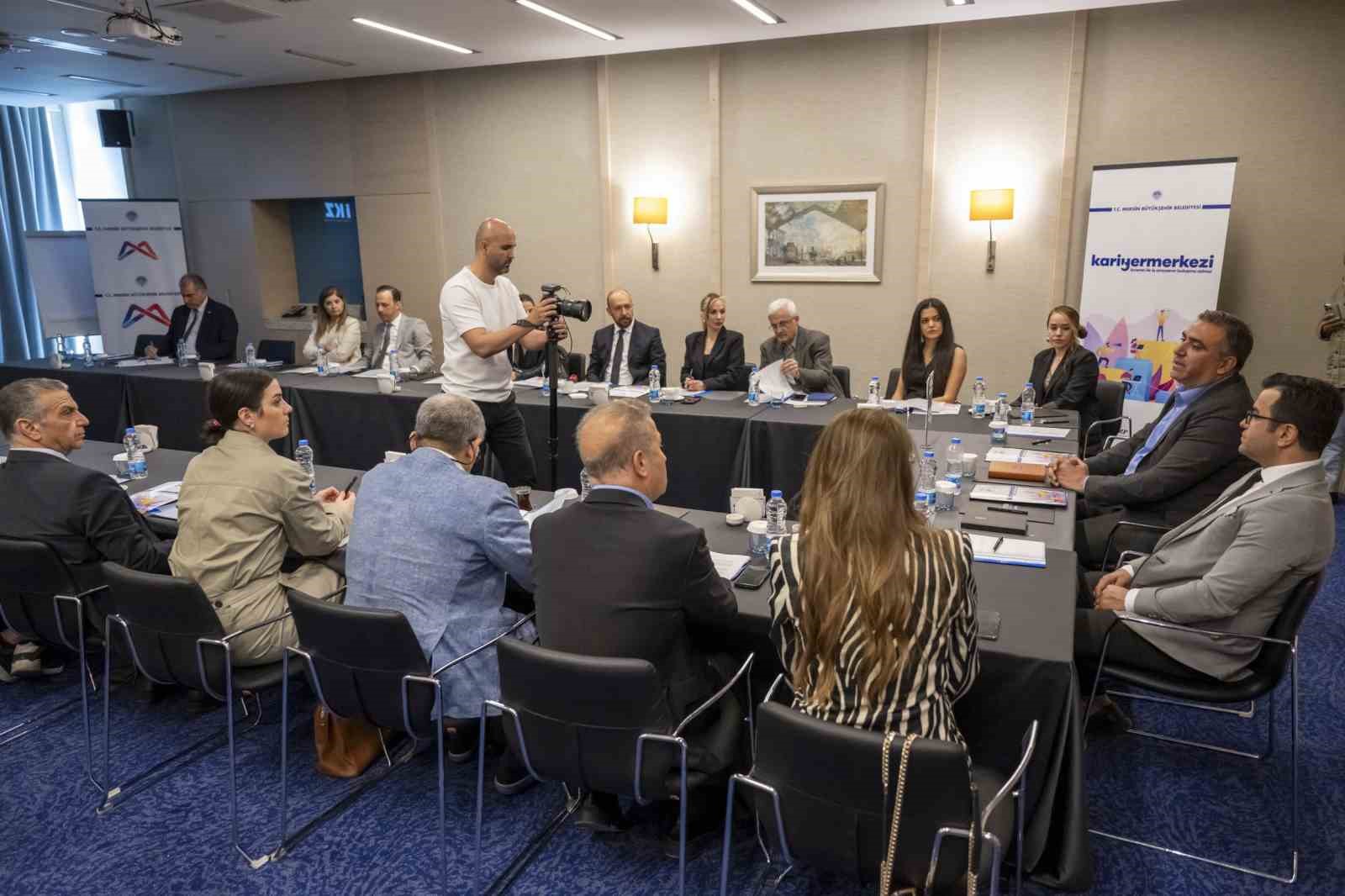 Dijital Dönüşüm ve İnsan Odaklı Liderlik Zirvesi için geri sayım başladı