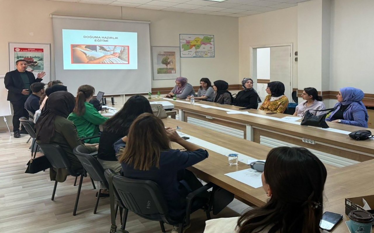 Şırnak’ta ebelere yönelik "Doğuma Hazırlık Eğitimi" düzenlendi