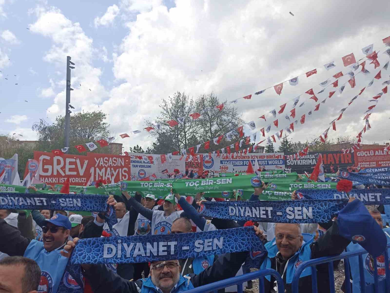Memur-Sen Genel Başkanı Yalçın: "Tavsiyeye uymanın değil, günü kurtarmanın derdindeyiz"
