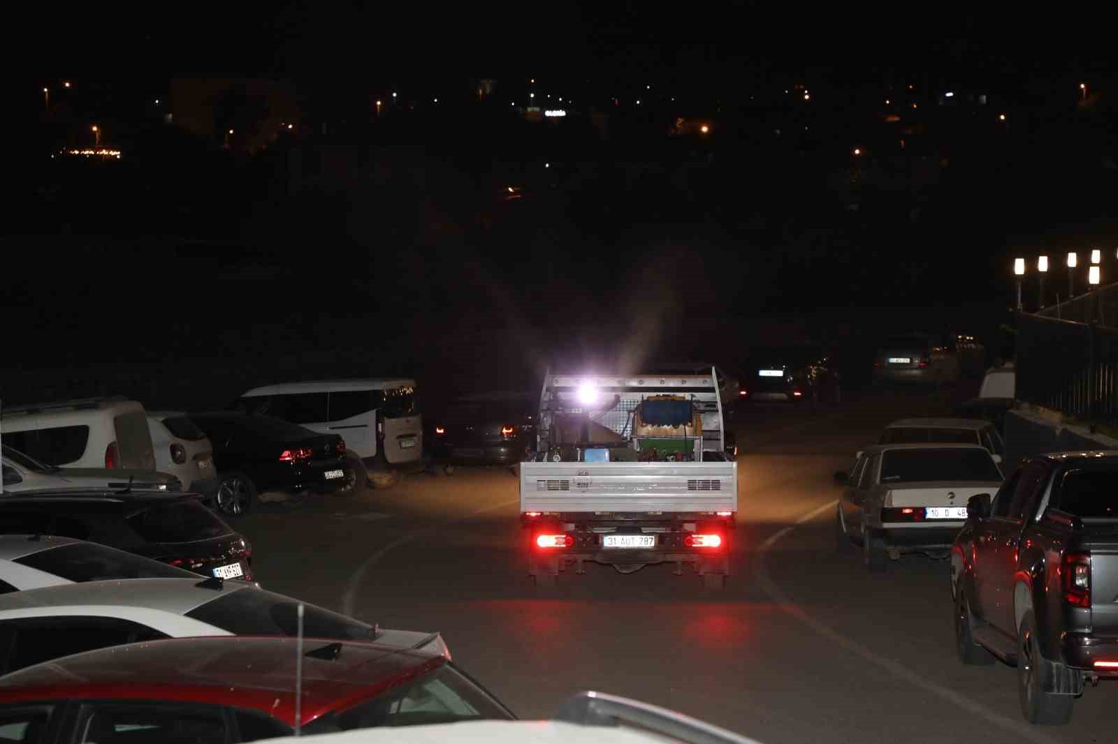 Hatay’da haşereyle mücadele gece gündüz devam ediyor
