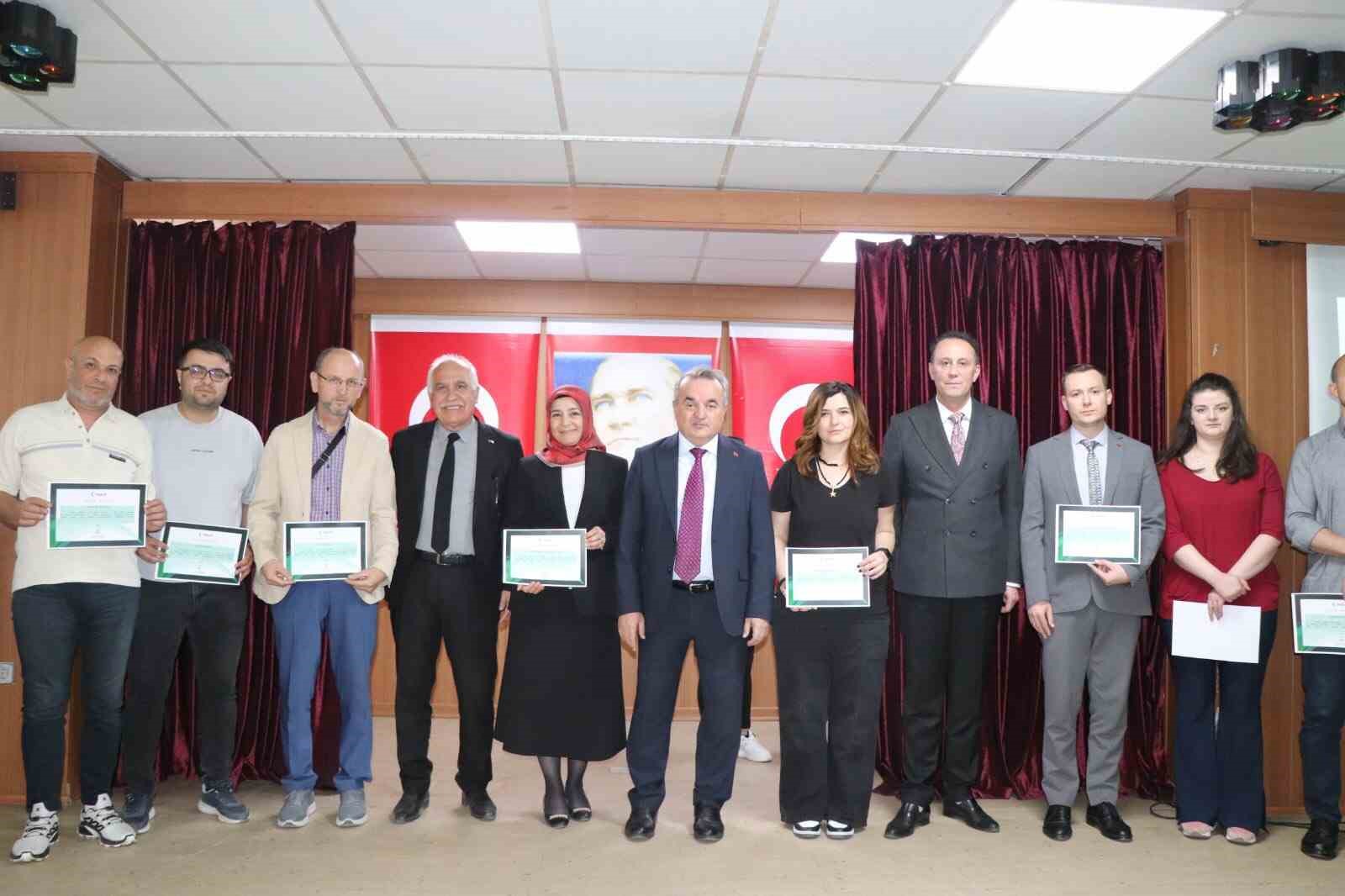 Yetenek yarışmasında başarılı öğrenciler ödüllendirdi