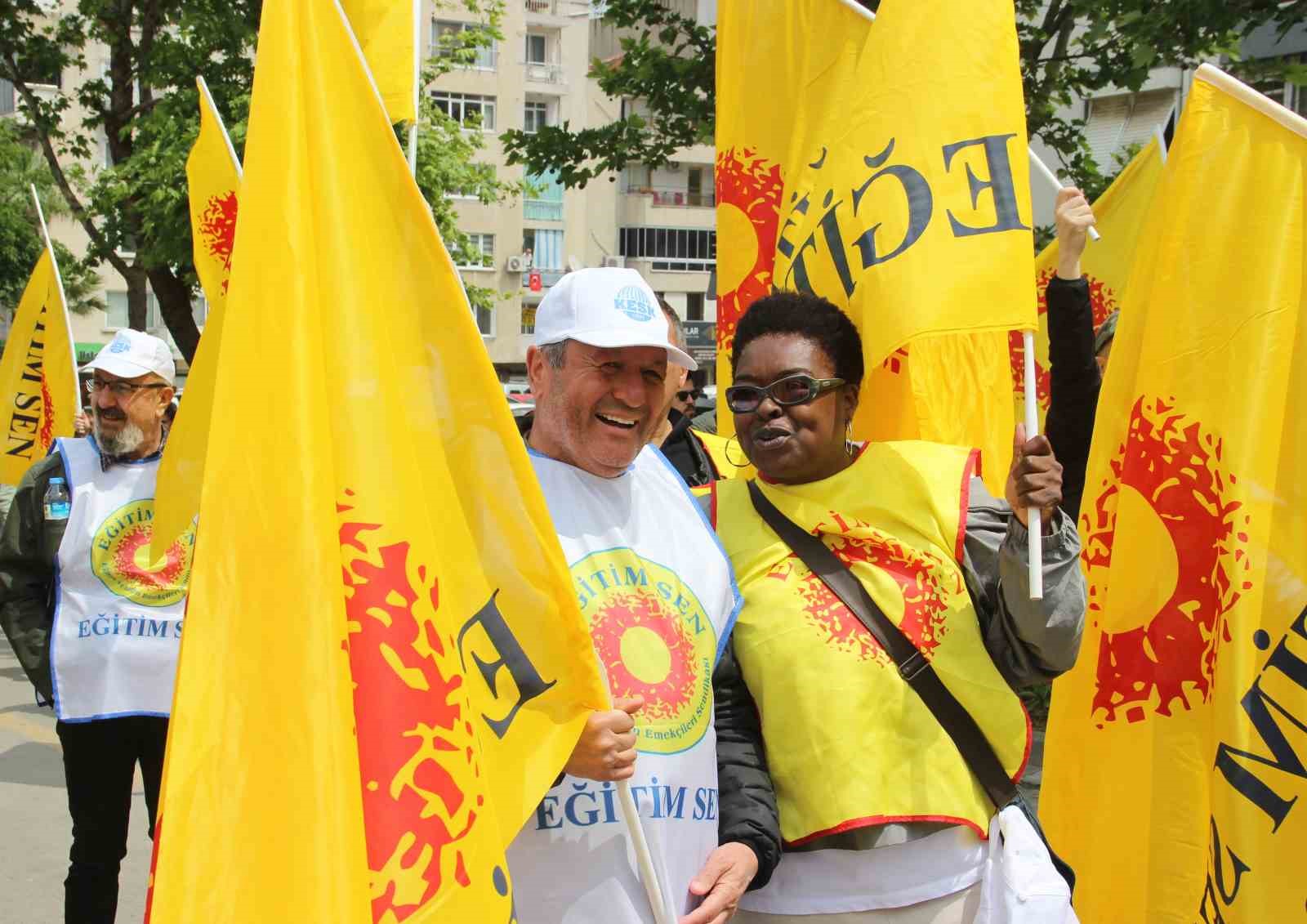 Önce yürüdüler sonra gönüllerince eğlendiler