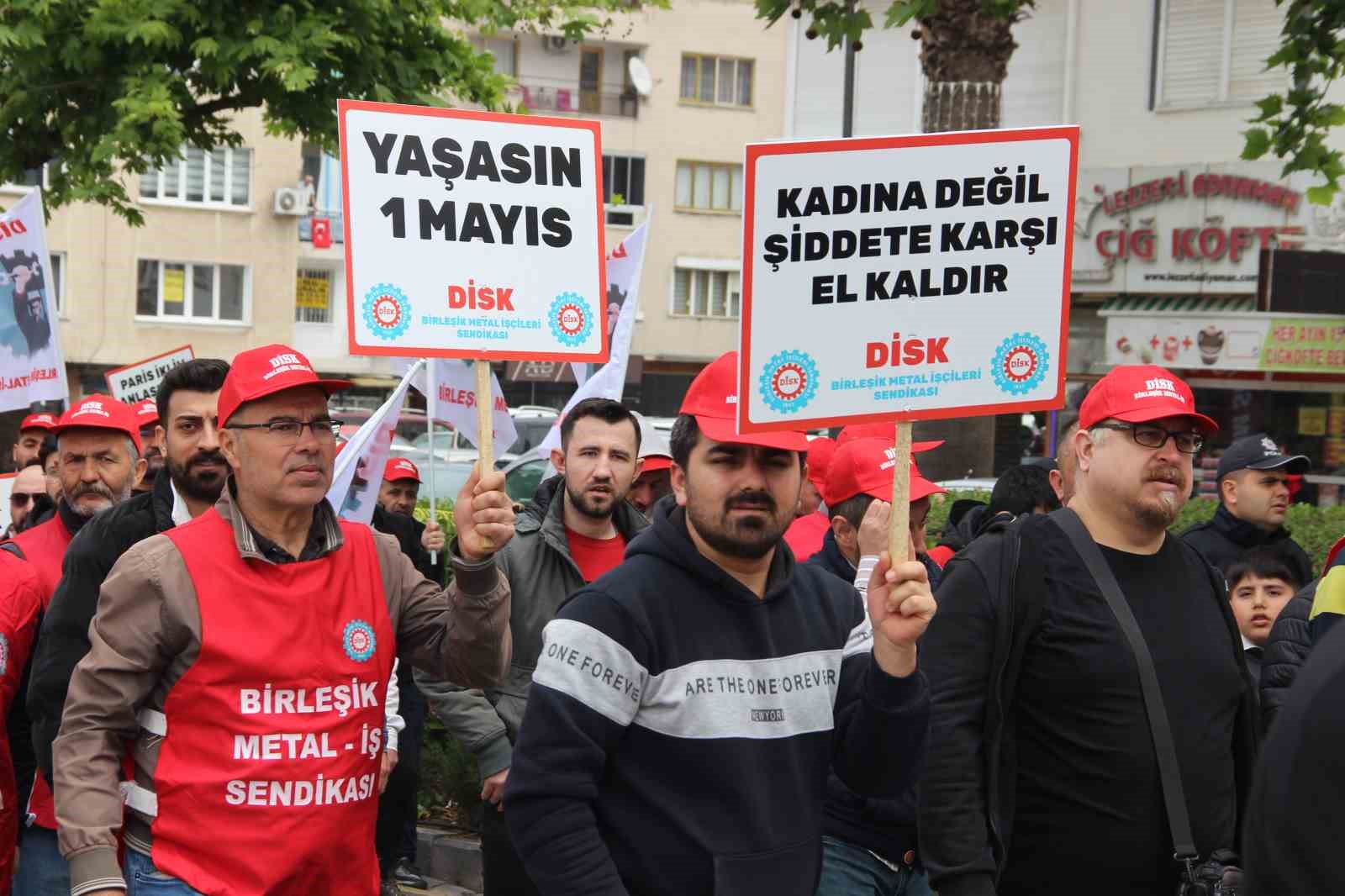 &Ouml;nce y&uuml;r&uuml;d&uuml;ler sonra g&ouml;n&uuml;llerince eğlendiler
