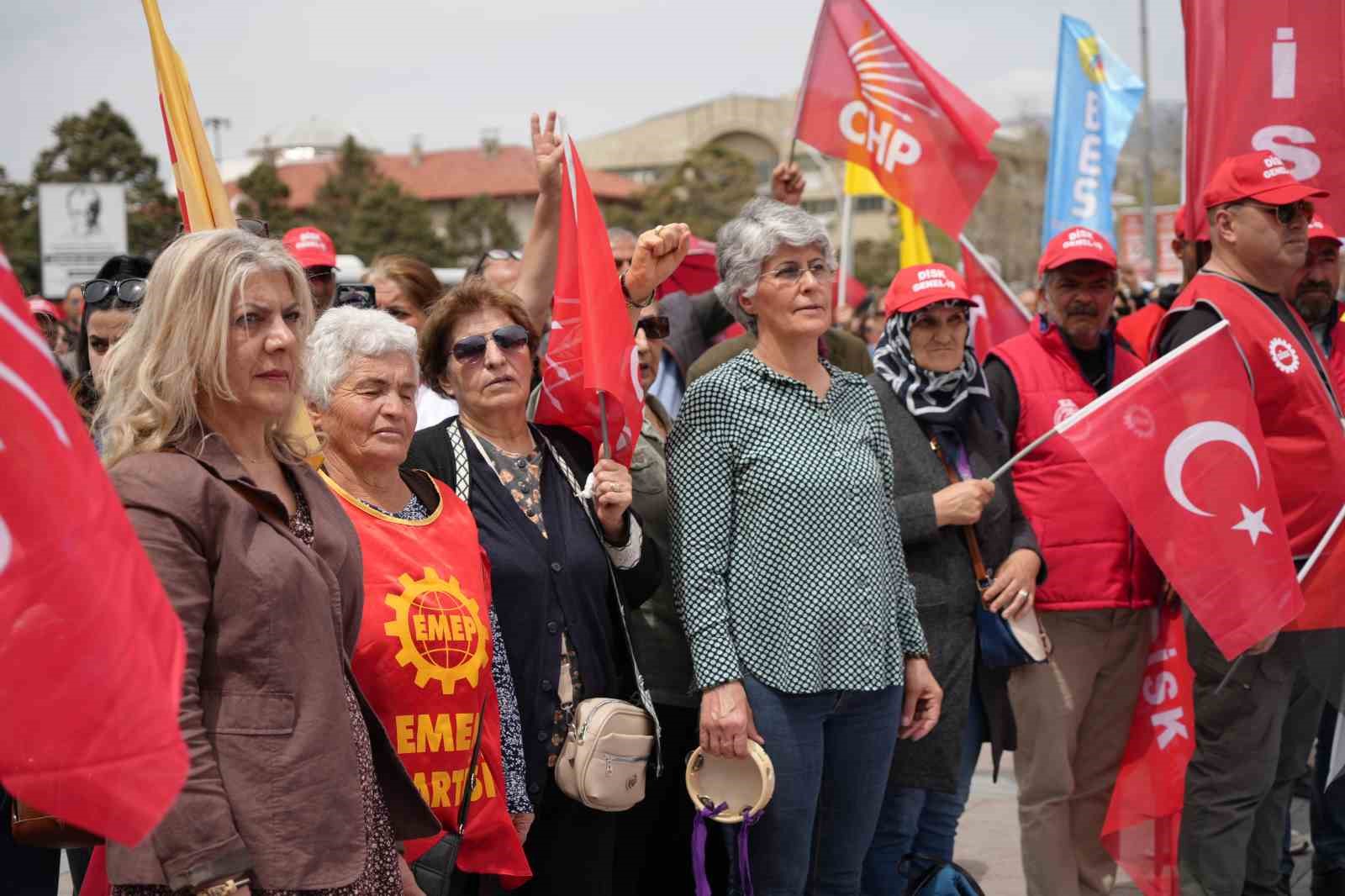 Erzincan&rsquo;da 1 Mayıs İş&ccedil;i Bayramı kutlandı
