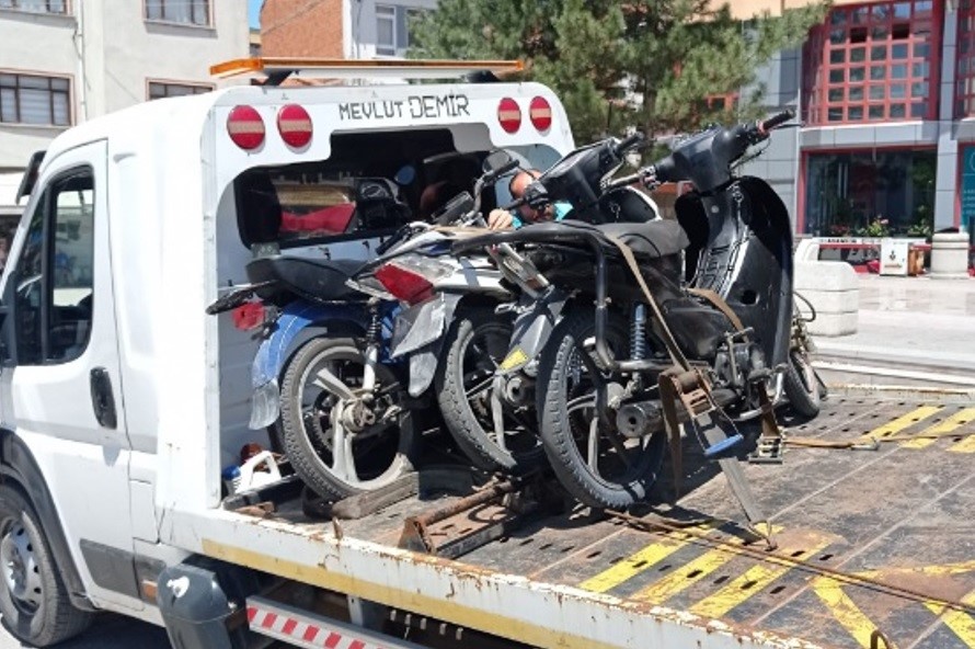 Tavşanlı’da gece gündüz motosiklet takibi