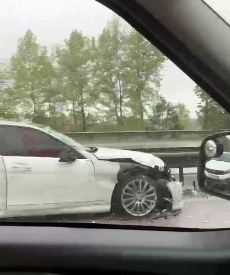 Anadolu Otoyolu Sakarya ge&ccedil;işinde 4 saatte 7 ayrı kaza meydana geldi
