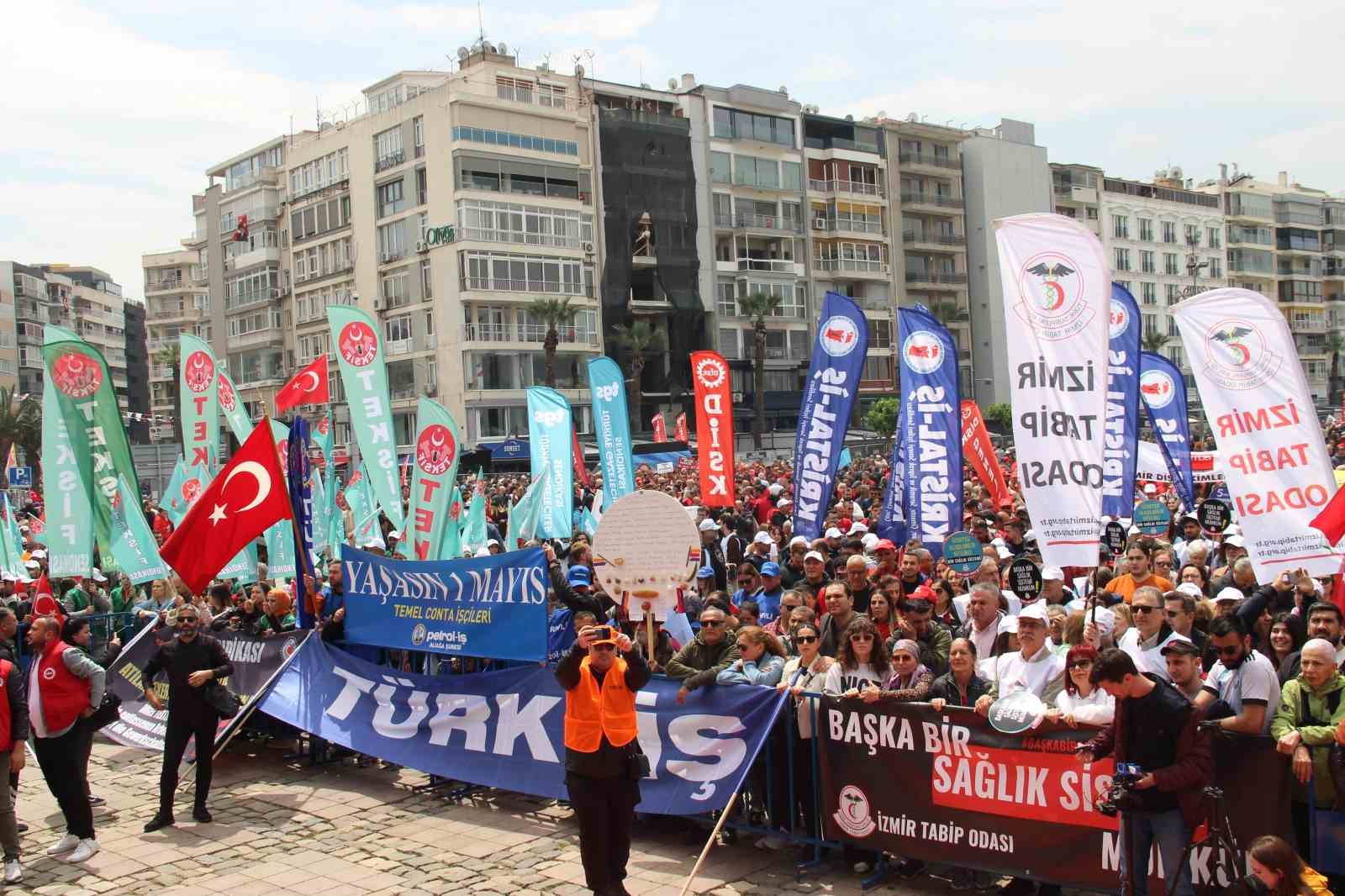 İzmir&rsquo;de 1 Mayıs kutlaması

