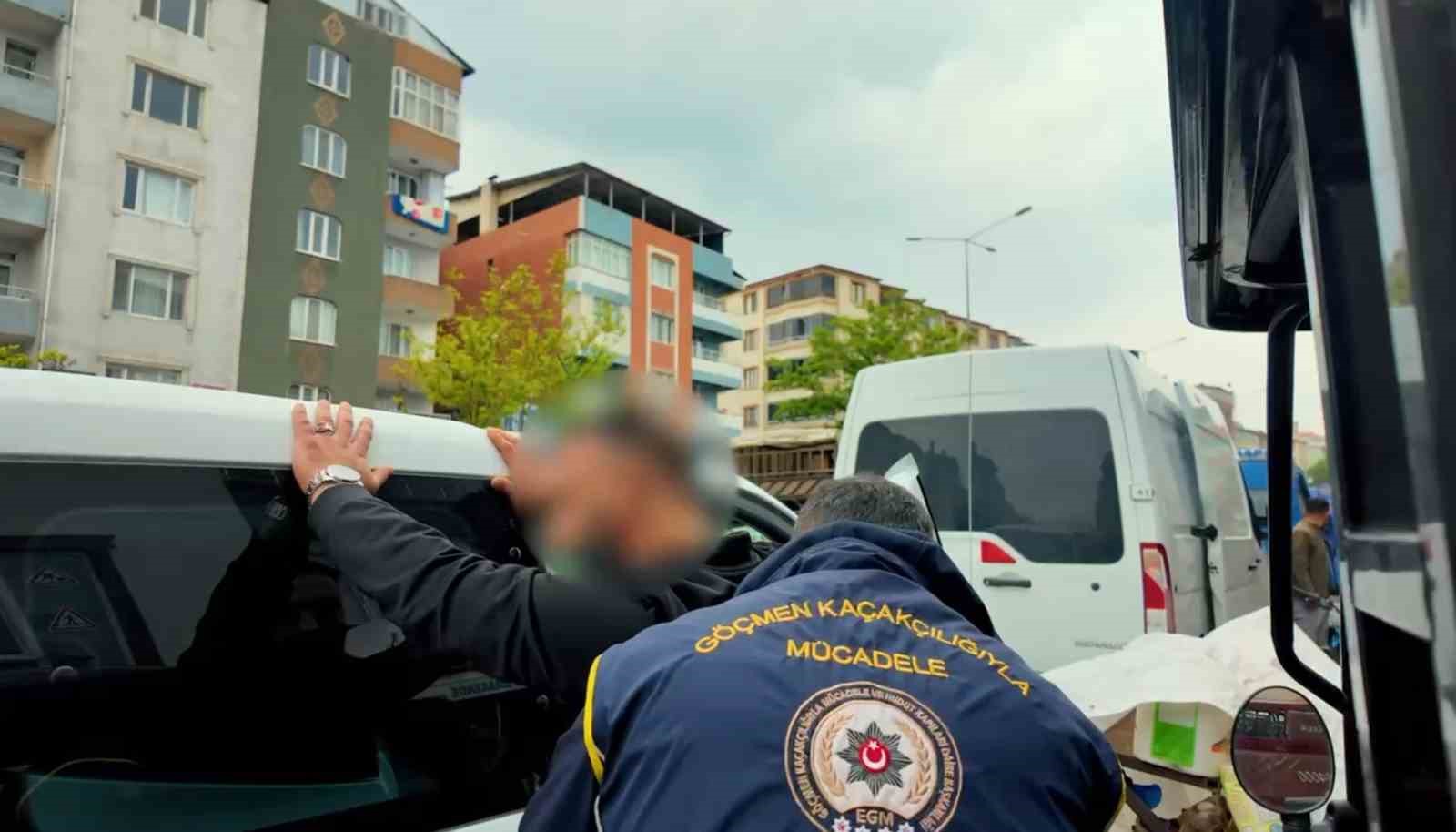 Iğdır&rsquo;da d&uuml;zensiz g&ouml;&ccedil; ile m&uuml;cadeleye y&ouml;nelik huzur uygulaması ger&ccedil;ekleştirildi
